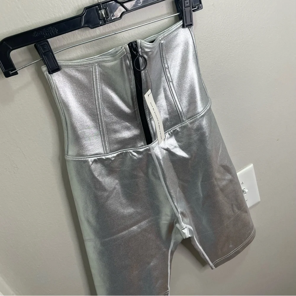NWT  Silver Waist Trainer Biker Shorts - Small - Picture 6 of 7